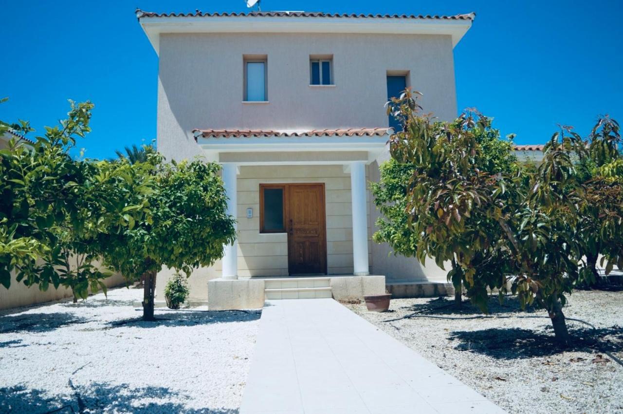 Luxury Villa Phaedra Klorakas Exterior photo