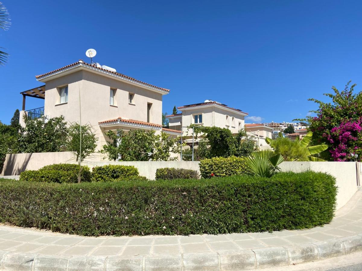 Luxury Villa Phaedra Klorakas Exterior photo